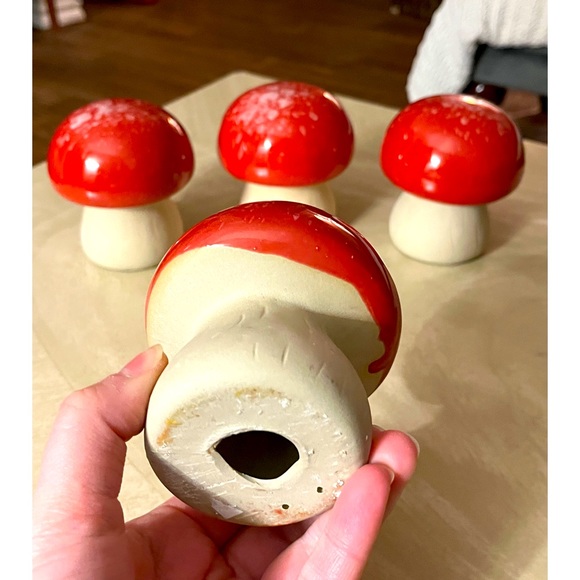 🍄Cute Groovy Red Crème Ceramic Stoneware Glazed Home Decor Fine Art Mushrooms🍄 - Picture 5 of 7